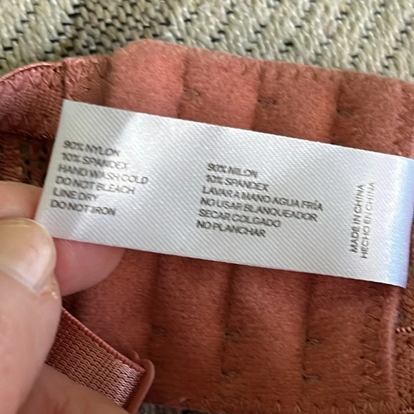 B. Luxe underwire lace t-shirt molded cups bra, NWOT - Picture 8 of 16